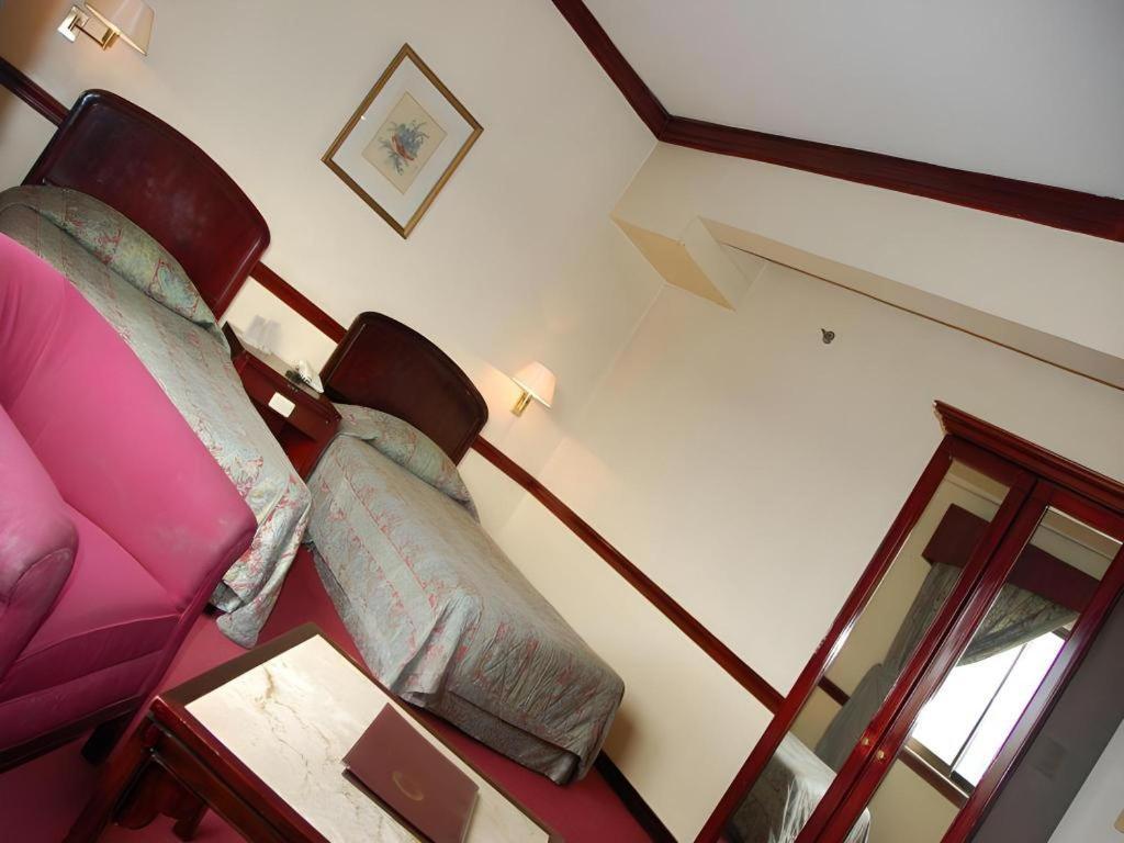 Great Eastern Hotel Quezon City Extérieur photo