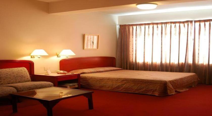 Great Eastern Hotel Quezon City Extérieur photo