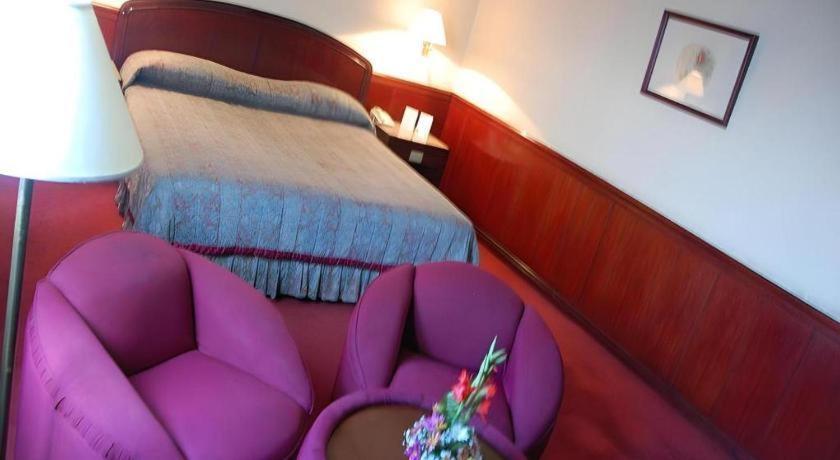 Great Eastern Hotel Quezon City Extérieur photo