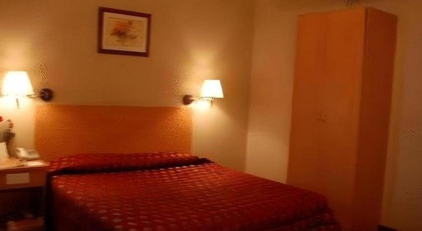 Great Eastern Hotel Quezon City Extérieur photo
